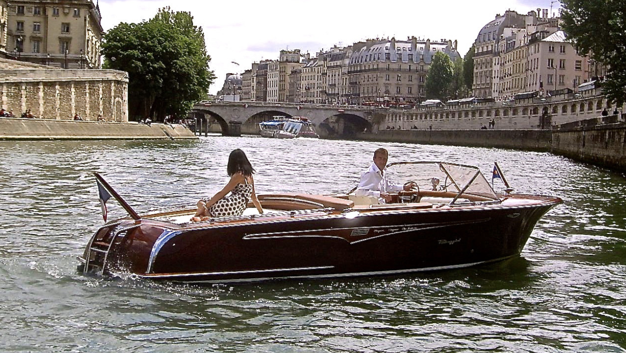 Paris river seine