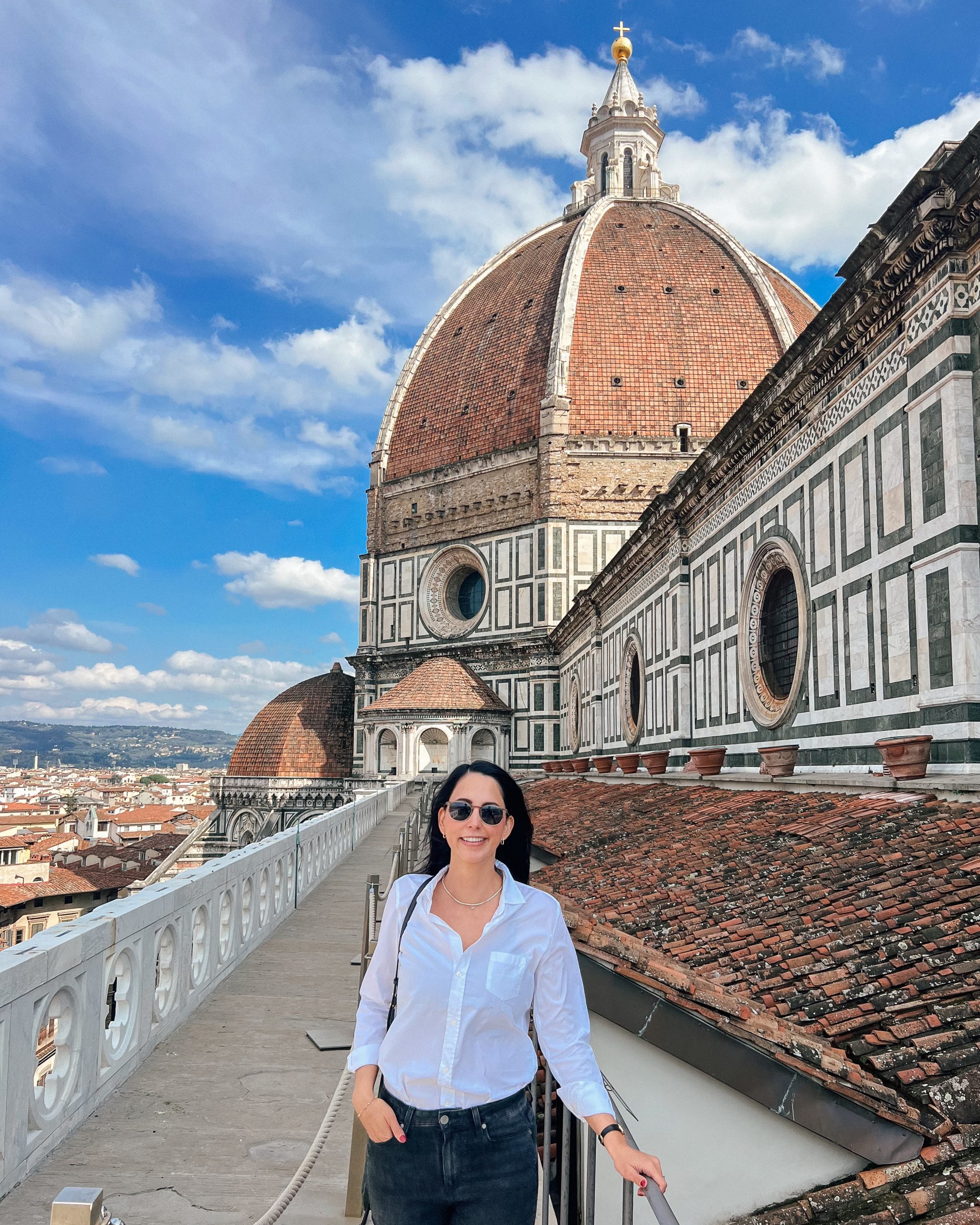 sarah in florence italy at the duomo